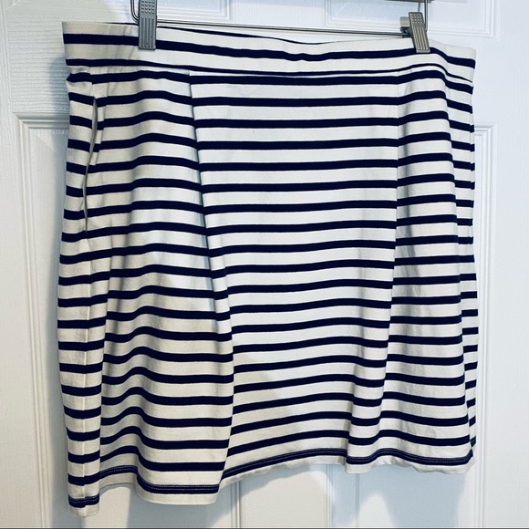 Tommy Hilfiger Navy and White Striped Mini Skirt - Picture 2 of 5